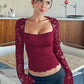 58% RABATT✨Einfarbiges Damen-T-Shirt – Spitzenblumenmuster, Gesplittete Rüschen & Transparente Ärmel für Romantischen Look ✨