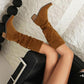 Modische und bequeme kniehohe Stiefel mit Blockabsatz