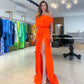 Sexy trägerloses Kleid mit hohem Schlitz und taillierter Taille