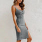 Figurbetontes Camisole-Kleid aus Denim mit U-Ausschnitt, Schlitz und verstellbaren Trägern