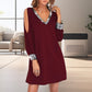Glamorous – Schulterfreies Kleid mit V-Ausschnitt und Glitzerbesatz