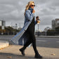 📢📢60 % Rabatt!! ⏰👖【Lange Jeansjacke】—— Zugeknöpft für Eleganz, aufgeknöpft für Flair – ein Kleidungsstück, mit dem Sie den Stil im Frühling und Herbst meistern!🤠💙✨