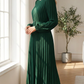 Elegantes, langärmeliges Midikleid mit Falten und Gürtel