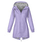 📢📢50% Rabatt!!! 🎉✨ Wasserdichte Outdoor-Kapuzenjacke für Damen – Wasserdichtes Material, atmungsaktiver Stoff und praktische Kapuze – perfekt für Wanderungen, Outdoor-Abenteuer & den aktiven Alltag. Jetzt -50%!