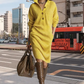Damen geripptes Strickkleid mit Hemdkragen und Knopfleiste