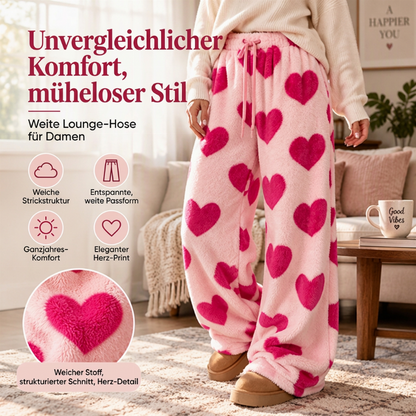 💥Nur wenig übrig!💥 Damen-Plüschhose mit Herzprint und weitem Bein
